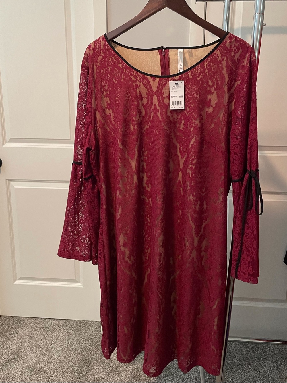 NY Collection Burgundy Lace Bell-Sleeve Dress